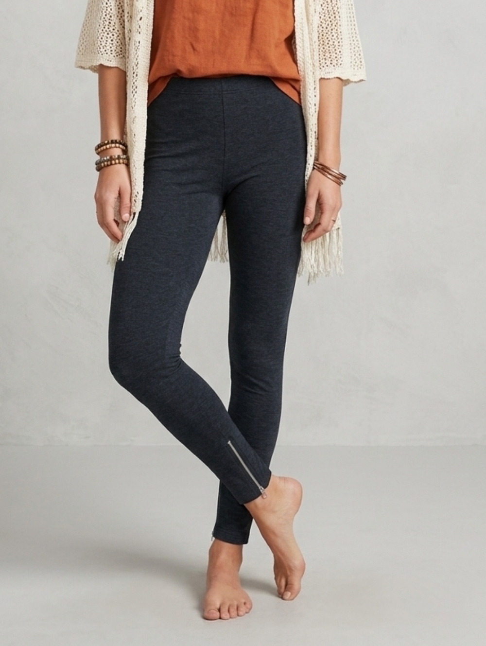 VTG GAP Black Tactel Spandex Leggings Ankle Zip Detail - M